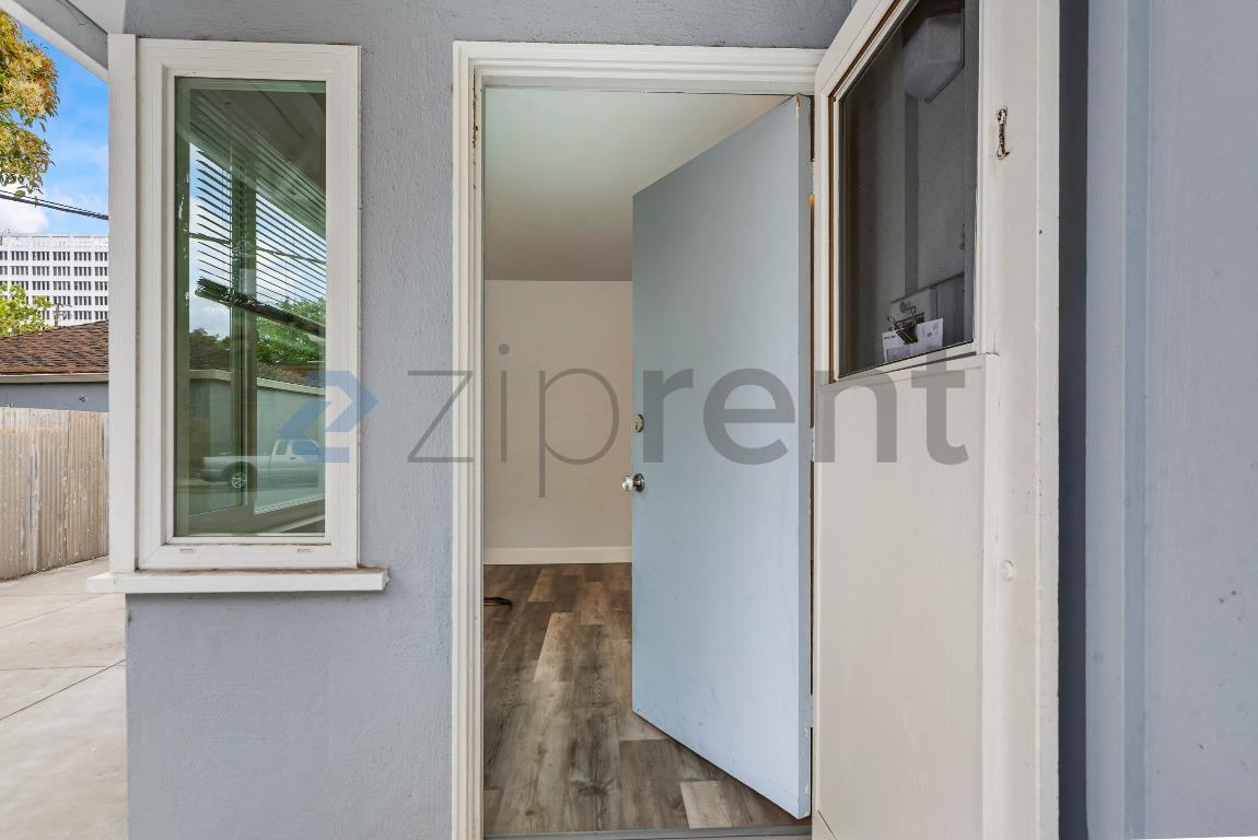 120 Asbury St - Photo 4 of 22