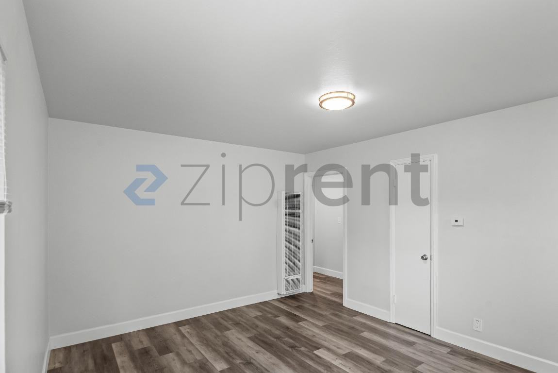 120 Asbury St - Photo 7 of 22
