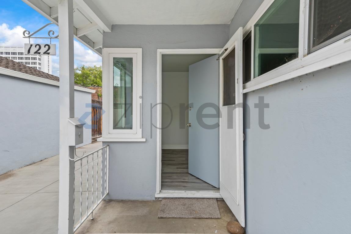 122 Asbury St - Photo 4 of 21