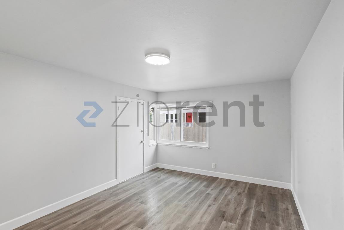 122 Asbury St - Photo 5 of 21