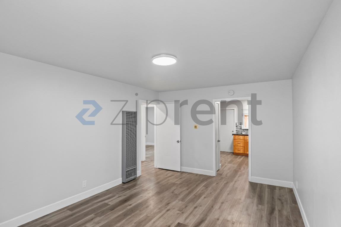 122 Asbury St - Photo 7 of 21