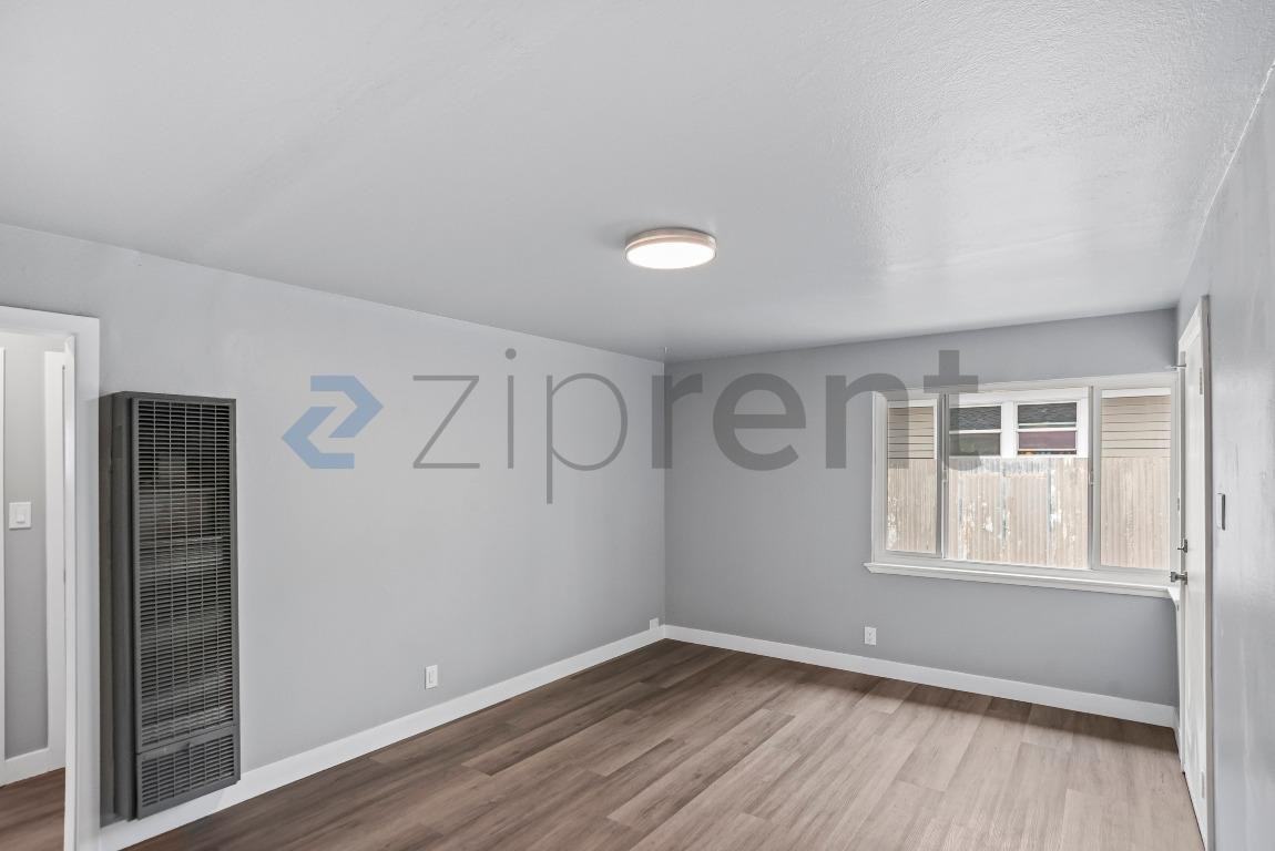743 Miller St - Photo 7 of 22