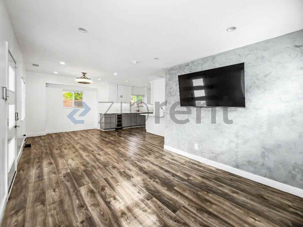 914 Alpha St - Photo 2 of 40