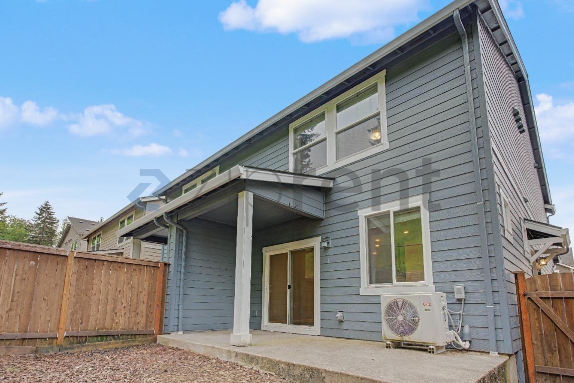4231 Cloverhill Way - Photo 3 of 21