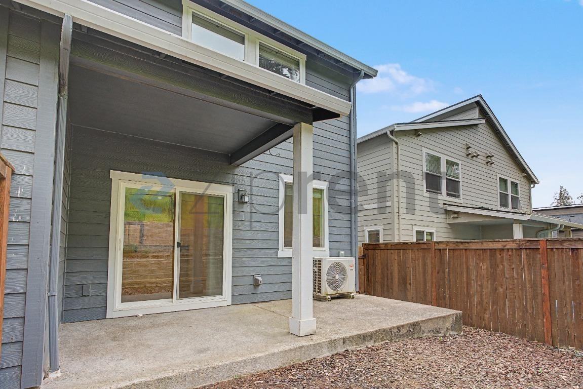 4231 Cloverhill Way - Photo 4 of 21