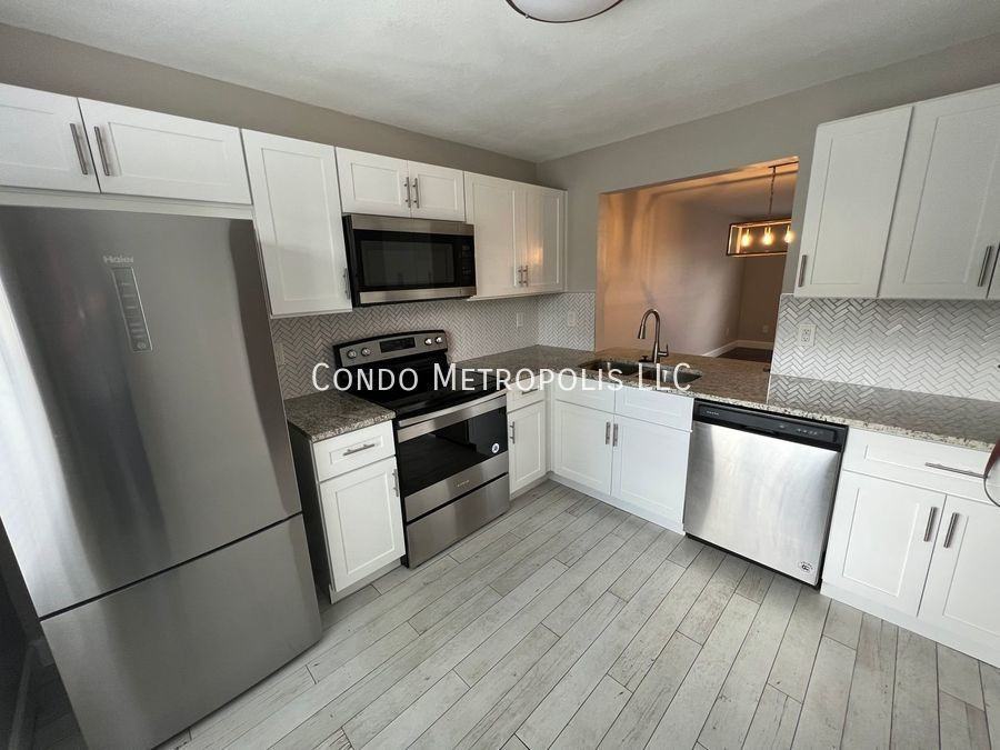 1600 Bending Brook Way #28 - Photo 3 of 23