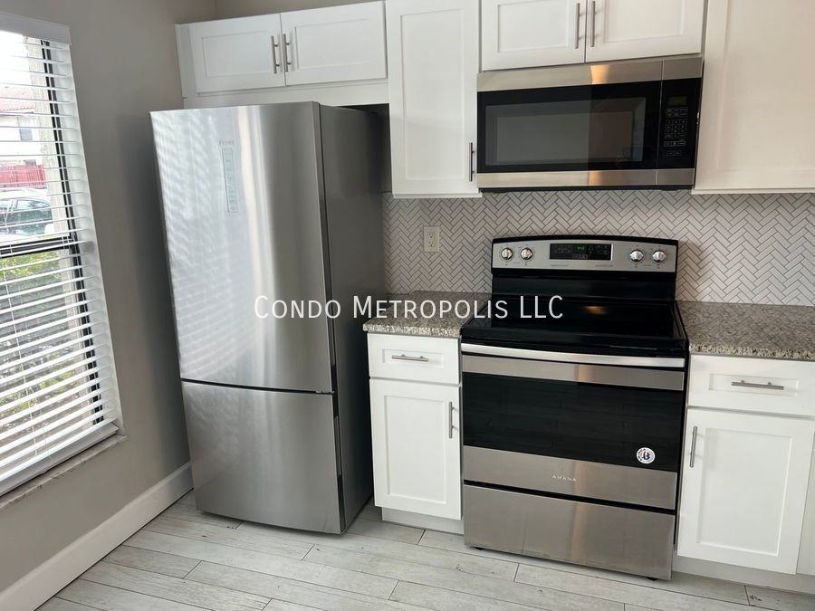 1600 Bending Brook Way #28 - Photo 4 of 23