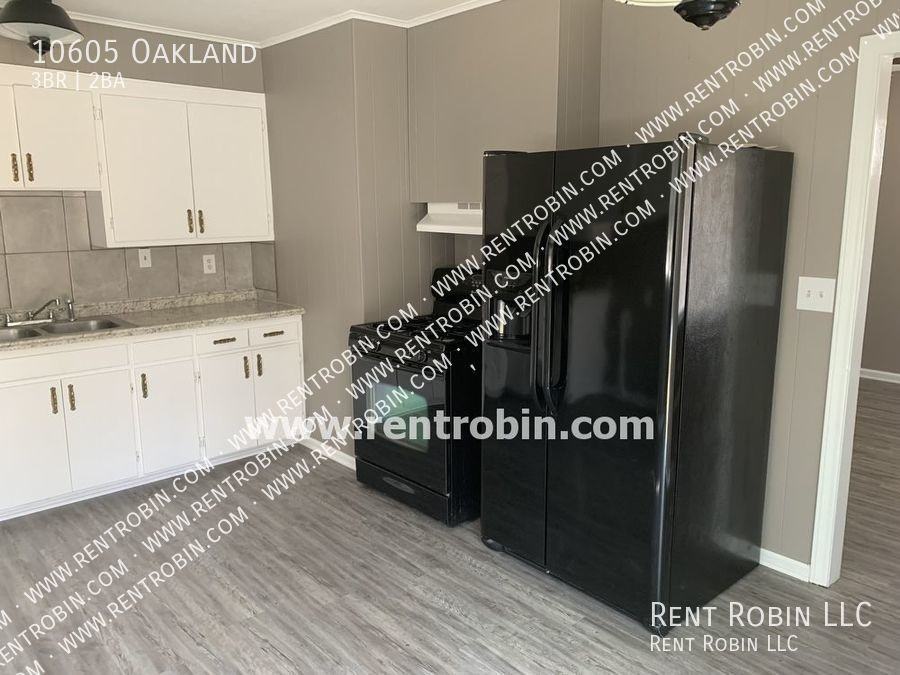 10605 Oakland Ave - Photo 3 of 19