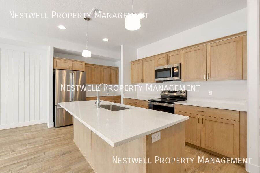 1686 W 2770 S - Photo 2 of 30