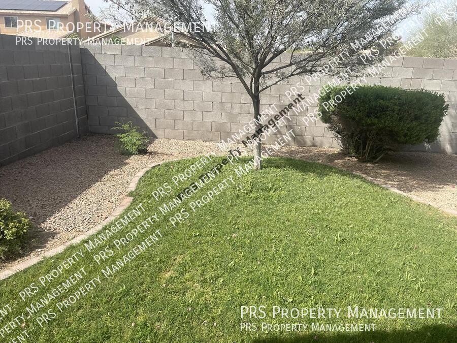 1030 W Saragosa St - Photo 2 of 14