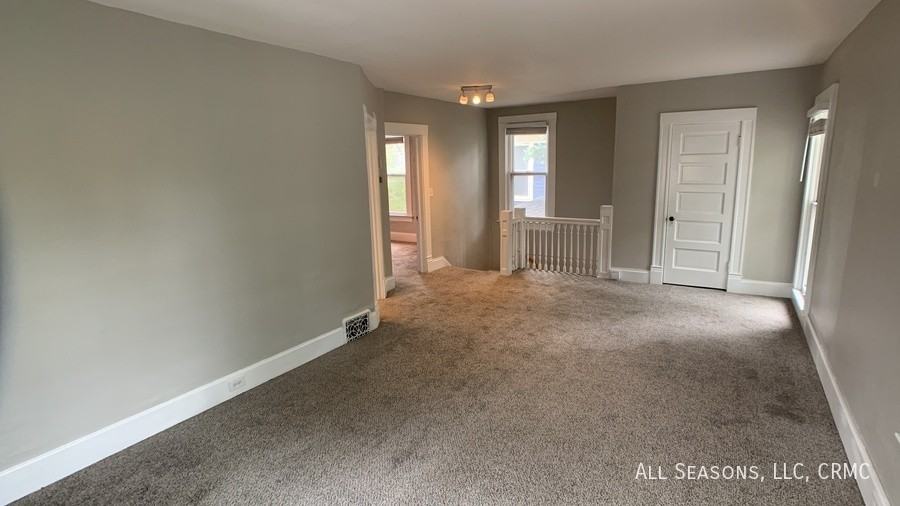 114 E Espanola St - Photo 3 of 8