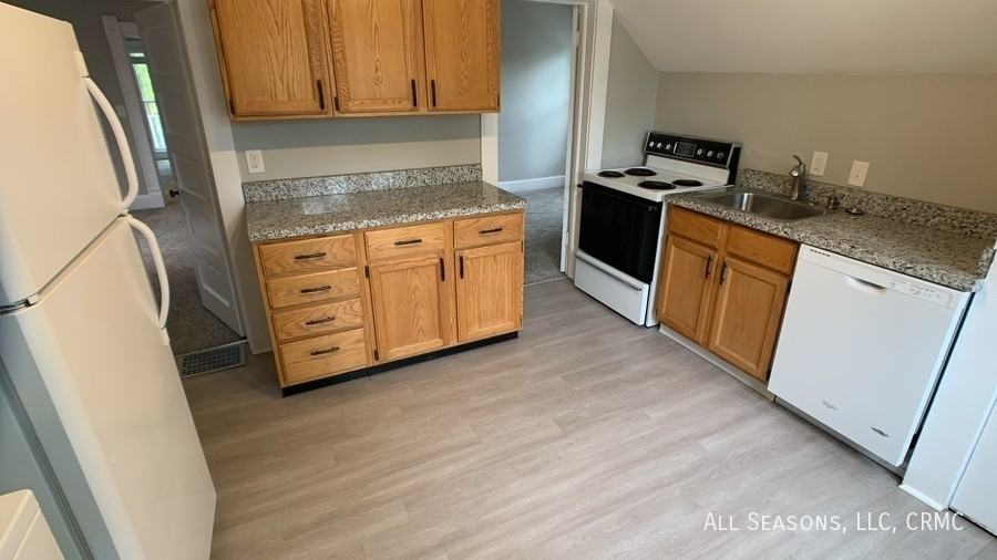 114 E Espanola St - Photo 4 of 8