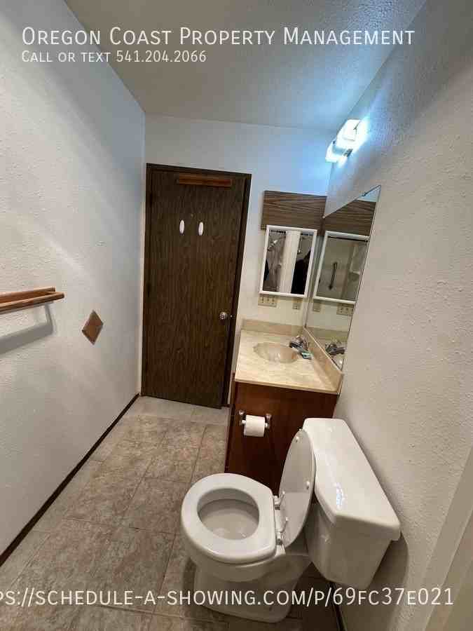 3940 Evergreen Ave Apt 3 #3 - Photo 6 of 9