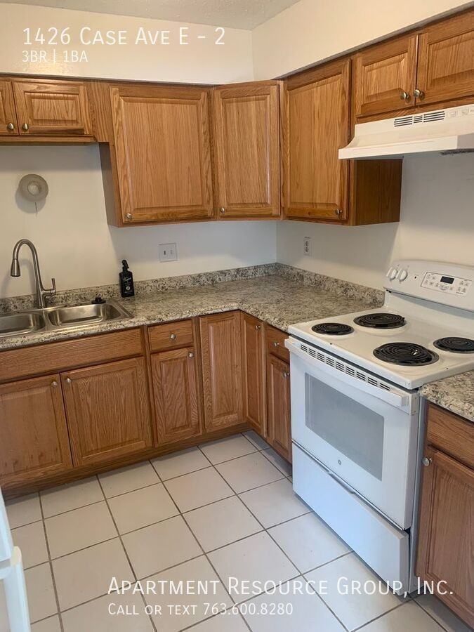1426 Case Ave E #2 - Photo 4 of 10