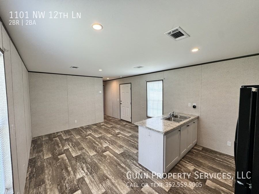 1101 Nw 12th Ln - Photo 2 of 15