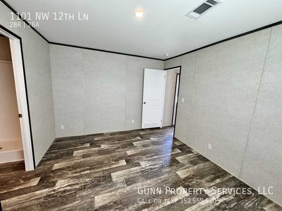 1101 Nw 12th Ln - Photo 6 of 15