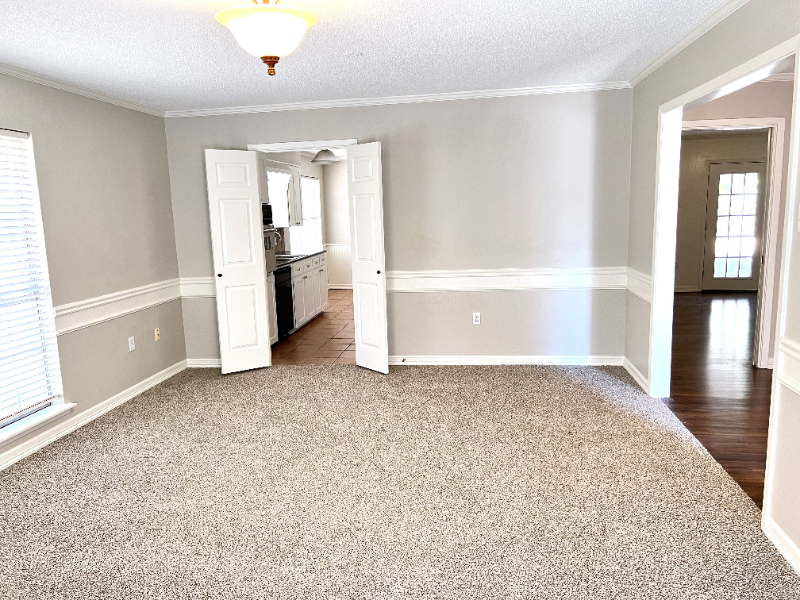 5600 Lake Highlands Dr - Photo 3 of 24