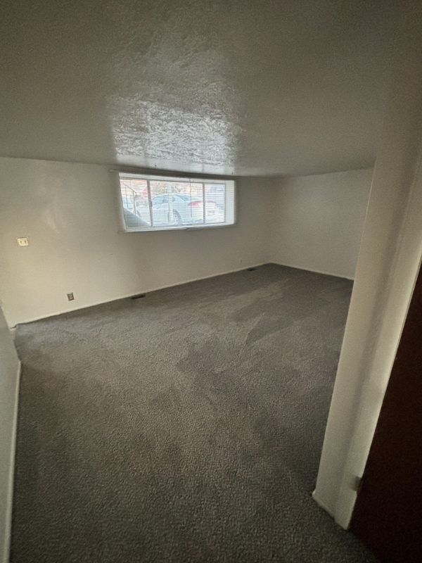 363 Noble Rd - Photo 2 of 6