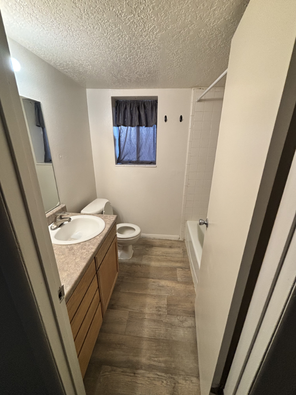 363 Noble Rd - Photo 4 of 6