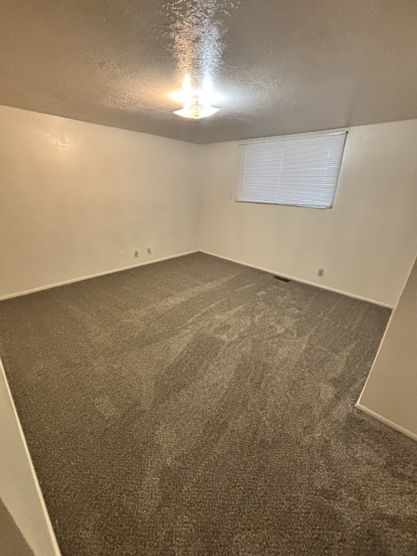 363 Noble Rd - Photo 6 of 6