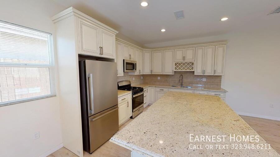 7252 Glade Ave - Photo 5 of 19