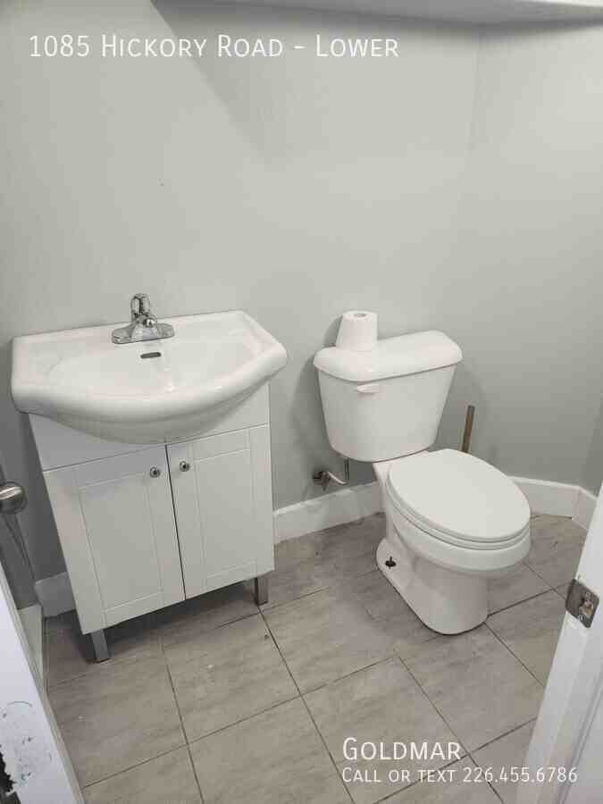 1085 Hickory Rd - Photo 3 of 11
