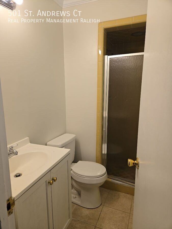 501 Saint Andrews Ct - Photo 5 of 15