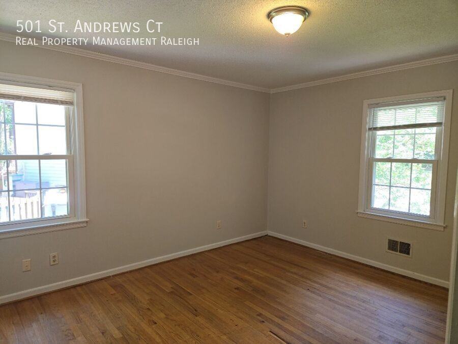 501 Saint Andrews Ct - Photo 6 of 15