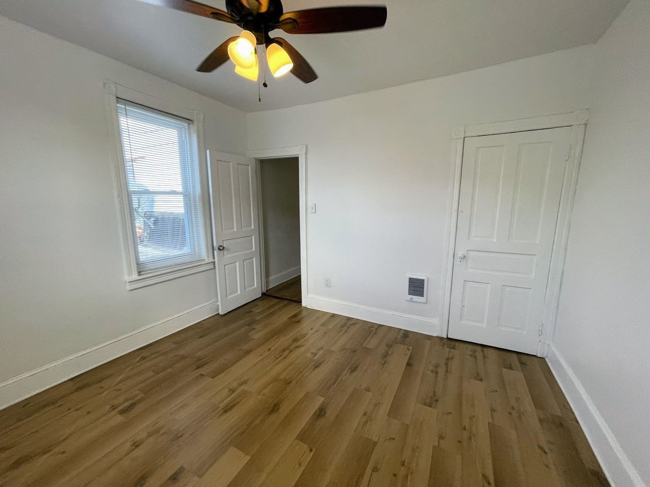 3440 Old York Rd #3R - Photo 4 of 11