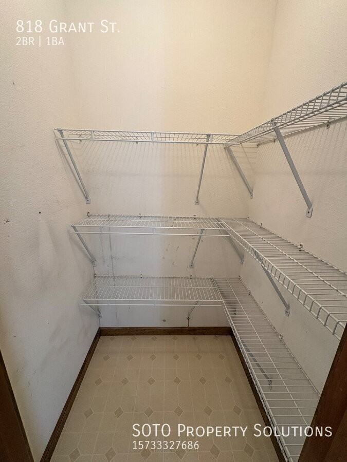 818 Grant St - Photo 5 of 19