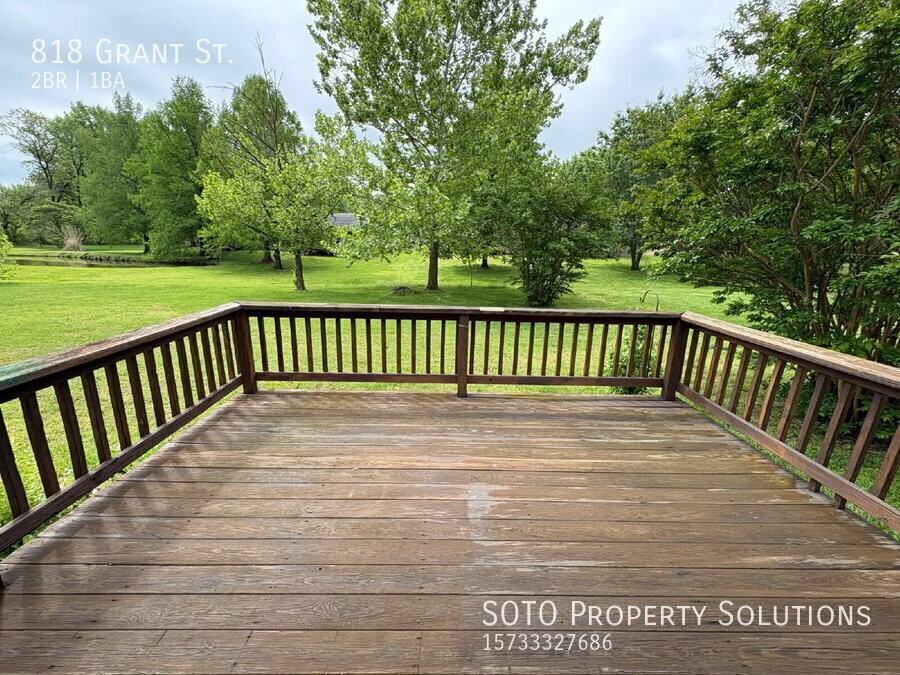 818 Grant St - Photo 6 of 19
