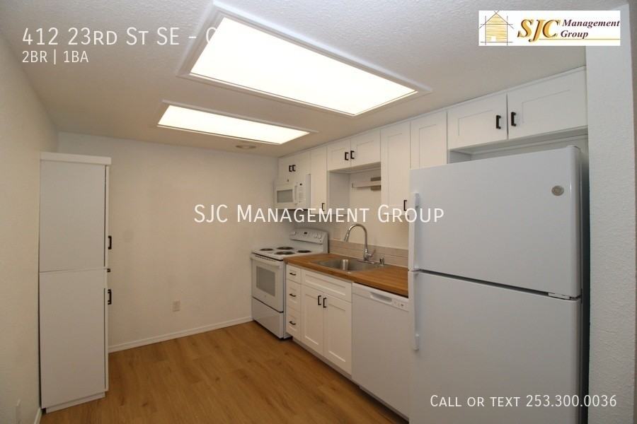 412 23rd St Se #C - Photo 5 of 10