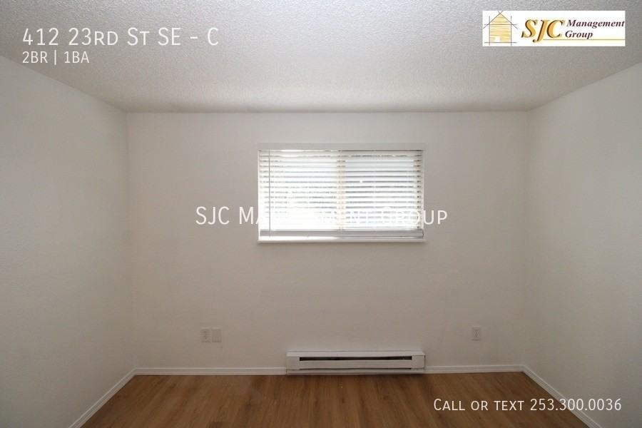 412 23rd St Se #C - Photo 6 of 10