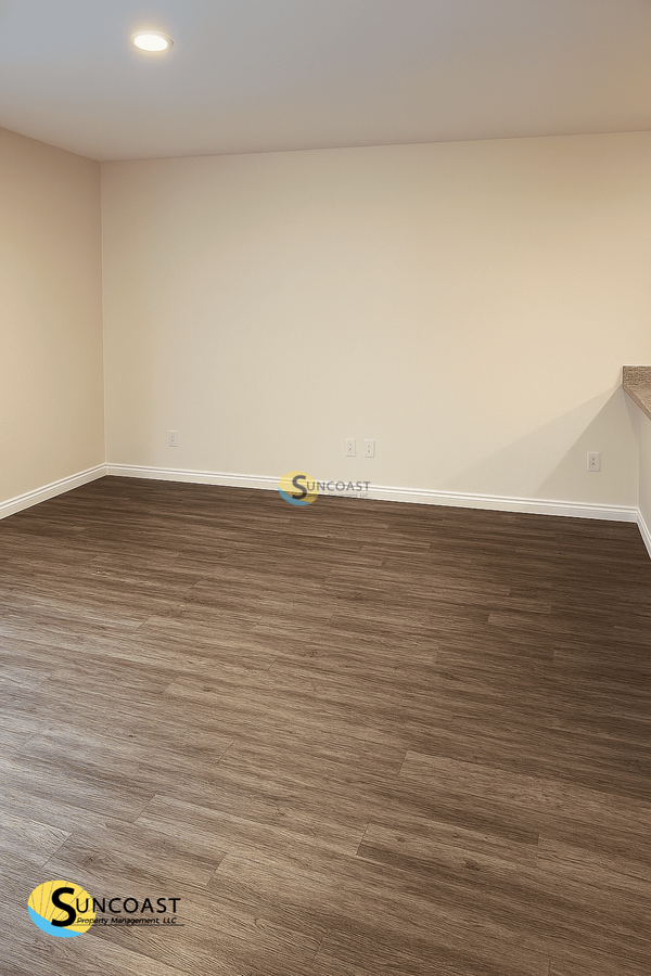 26247 Northern Cross Rd - Photo 4 of 12