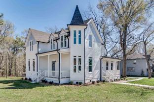 164 N Clark St - Photo 1 of 1