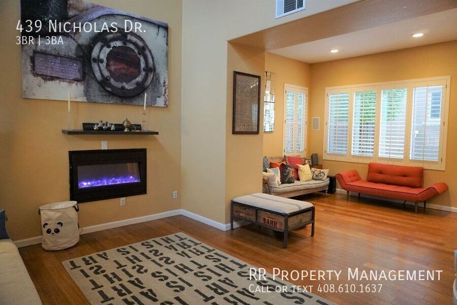 439 Nicholas Dr - Photo 3 of 33