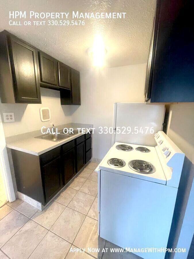 20602 Lorain Road - 20602 Lorain Rd #B12 - Photo 6 of 9