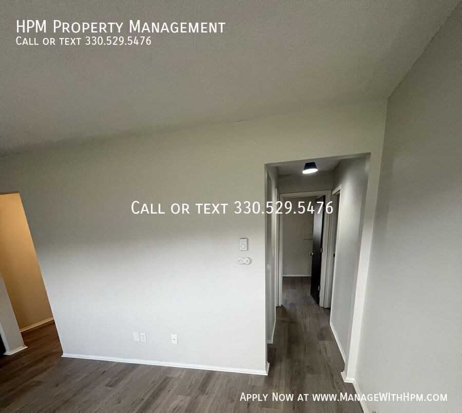 1015 Howe Ave #7 - Photo 4 of 10