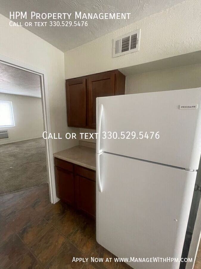 20580 Lorain Rd - 20588 Lorain Rd #17 - Photo 5 of 7