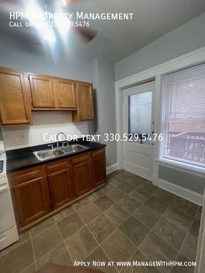 1212 Donald Ave #10 - Photo 5 of 11