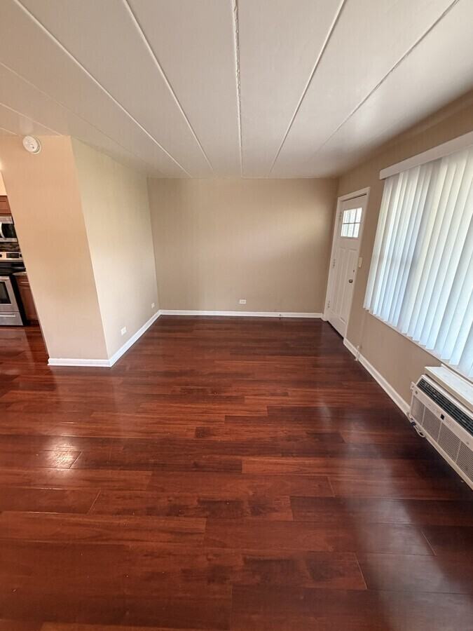 5152 Fairview Ave #6 - Photo 7 of 10