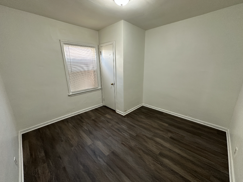 1245 Euclid Ave Se #1 - Photo 3 of 6