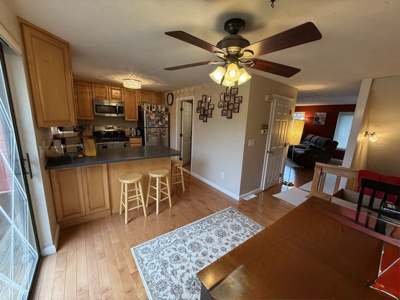 7 Rollins Ct - Photo 3 of 13