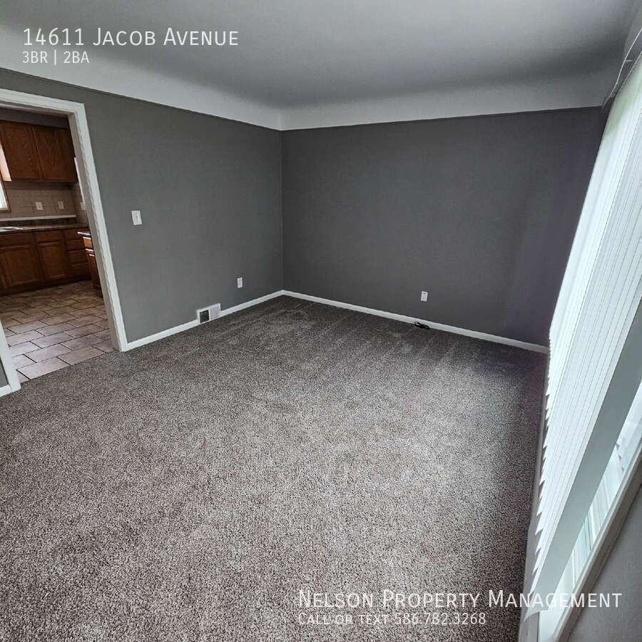 14611 Jacob Ave - Photo 3 of 24