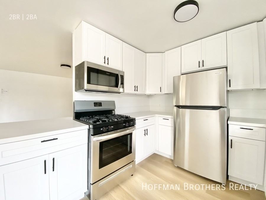 136 S Oxford Ave #8