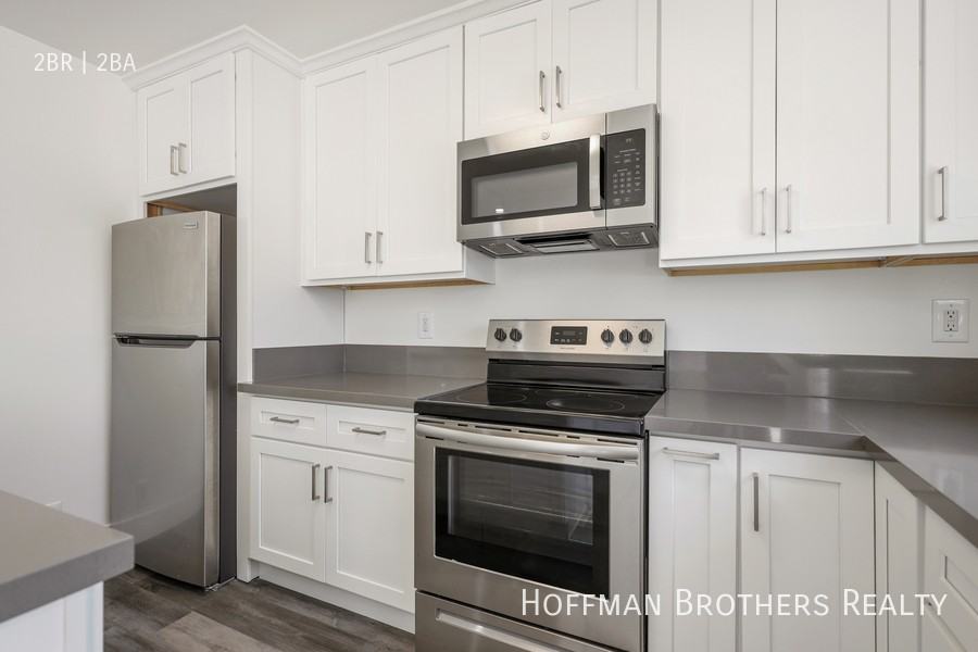 1865 Camden Ave #301 - Photo 3 of 21