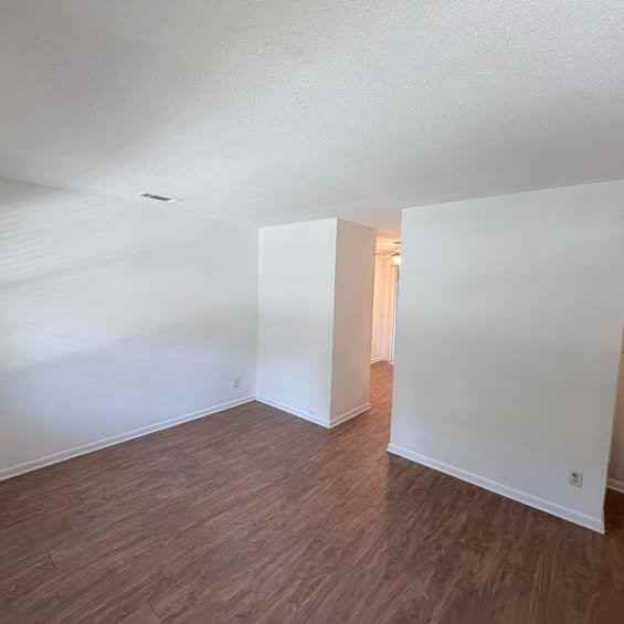 538 Royce St #7A - Photo 2 of 7