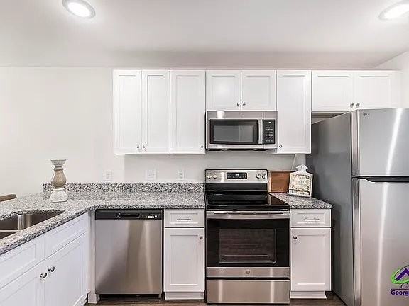 32 Ashford Way #704 - Photo 7 of 10