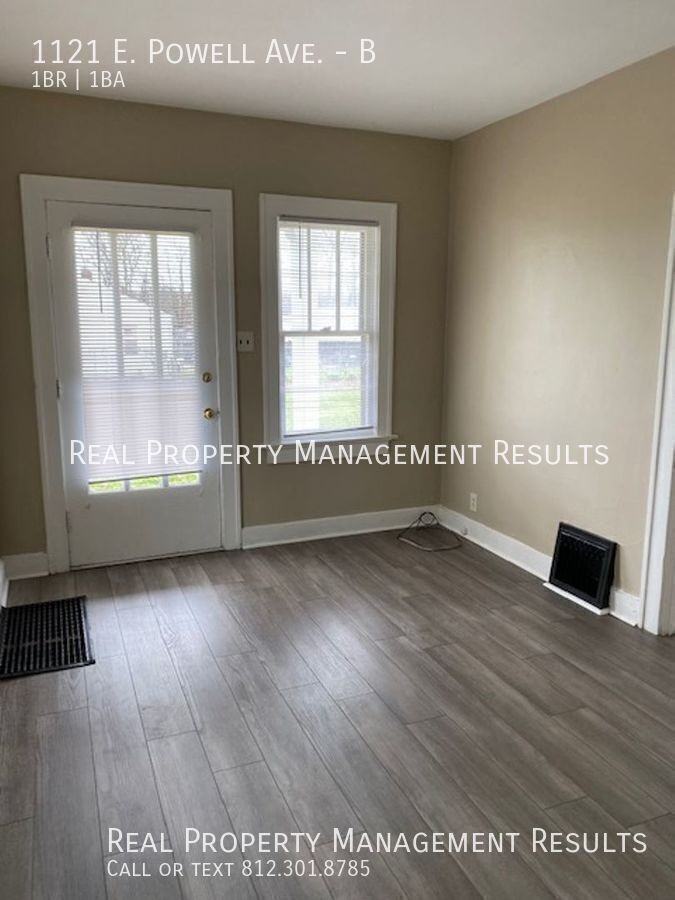 1121 E Powell Ave #B - Photo 3 of 12