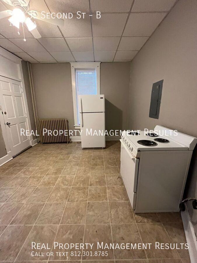 307 Se 2nd St #B - Photo 3 of 9